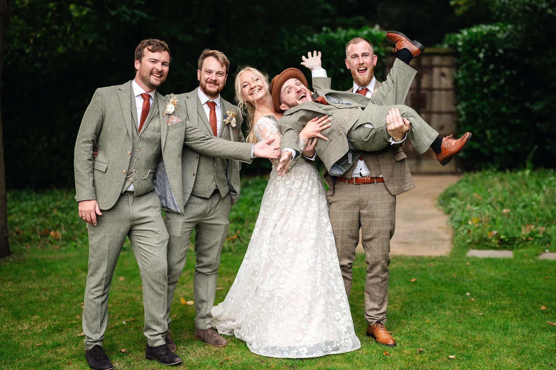 Wedding of Rachel Lane and George Hislop at Millbridge Court, Frensham, Hampshire (listing)