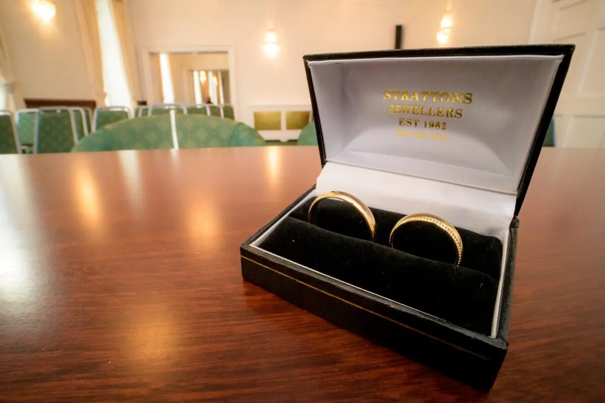 Bromley civic centre register office old palace wedding photographer Kent 144901
