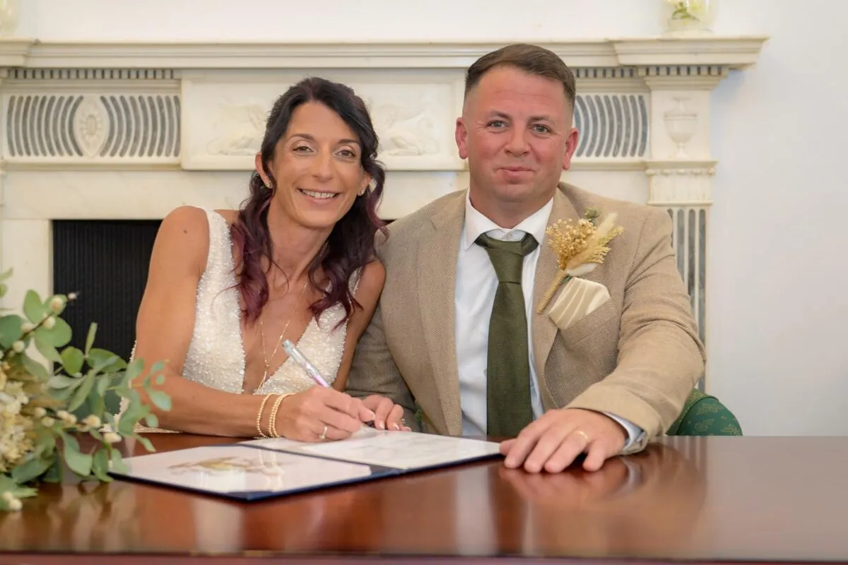 Bromley civic centre register office old palace wedding photographer Kent 153119