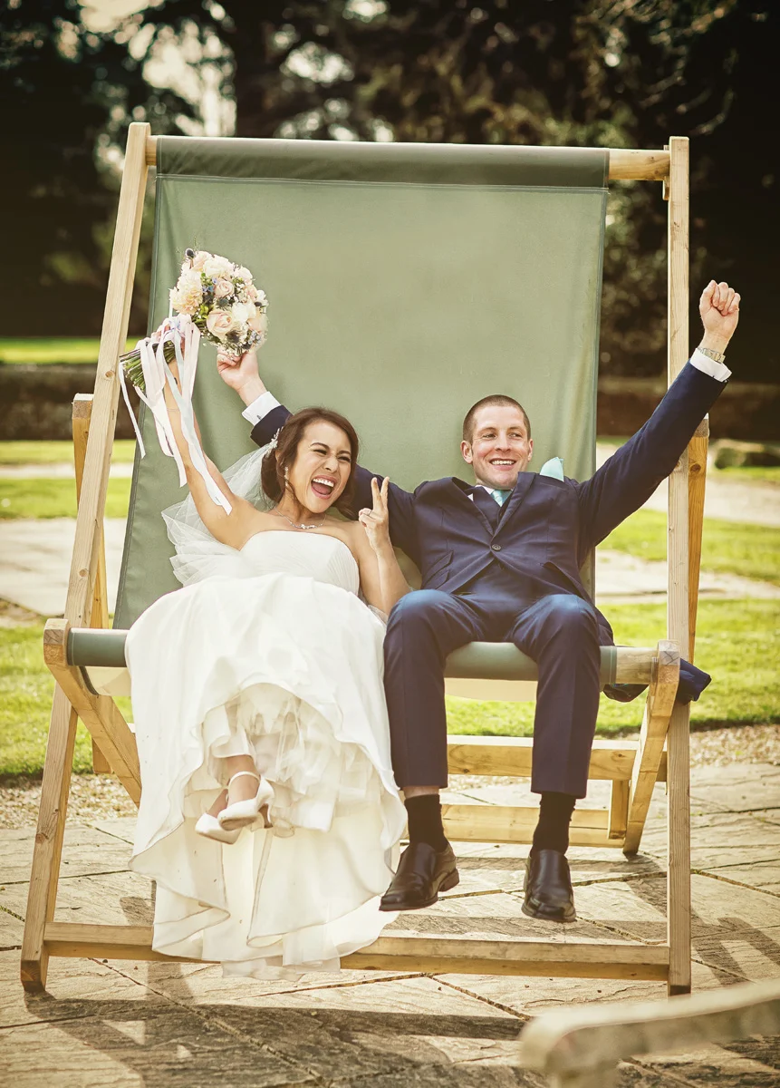 Keywords: Wedding photographer (listing)