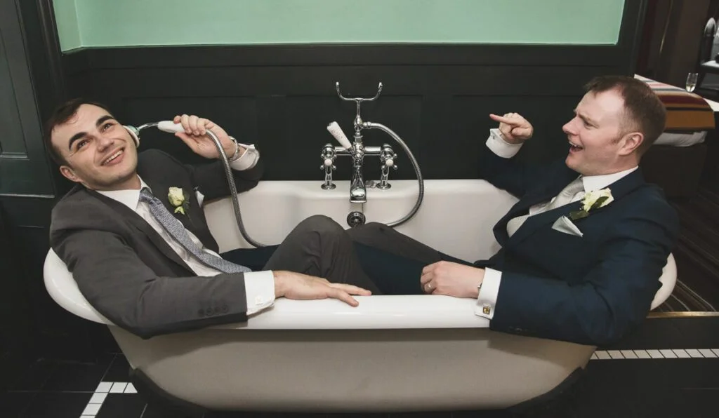 Two-grooms-in-a-bath-after-London-wedding-1024x596-1 (listing)