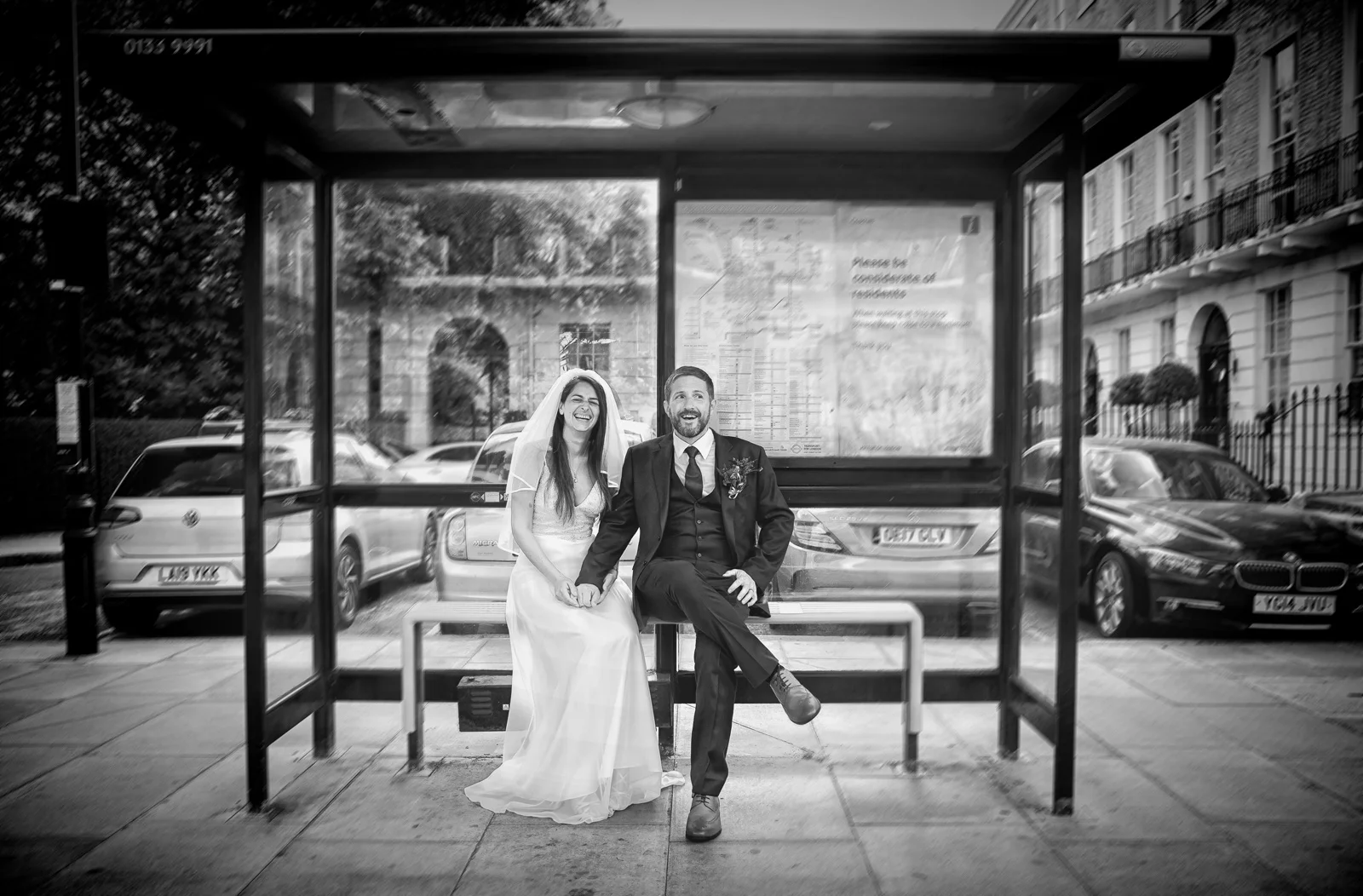 Marylebone_town_hall_wedding_couple-at-London-bus-stop (listing)