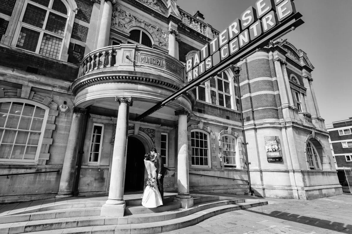 bride_and_groom_at_London_wedding-2x-9bcce04c