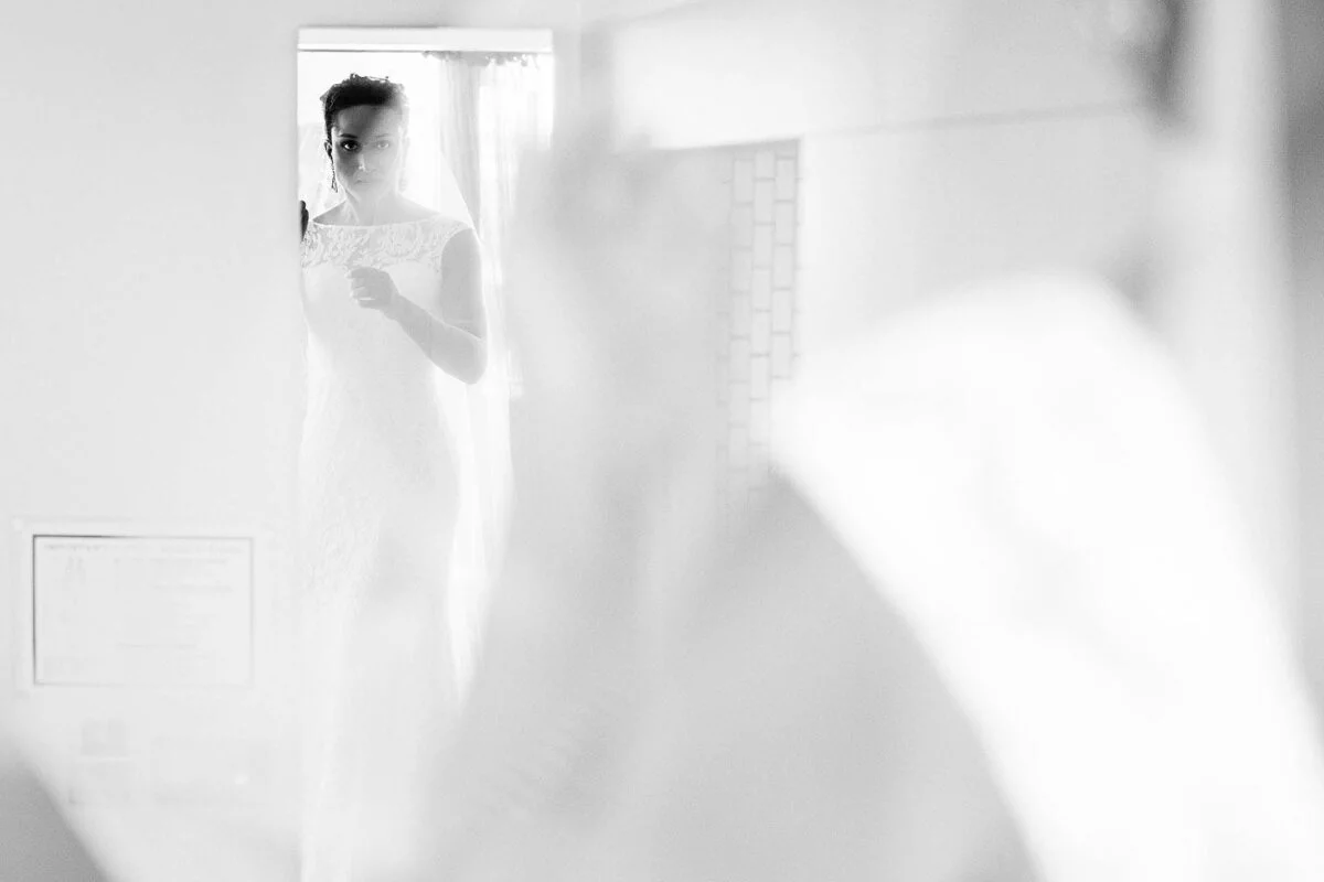 bride_with_veil-2x-6aa94177