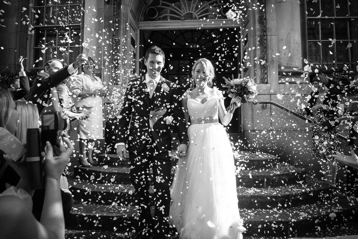 chelsea_town_hall_confetti_throwing-2x-08f9d431