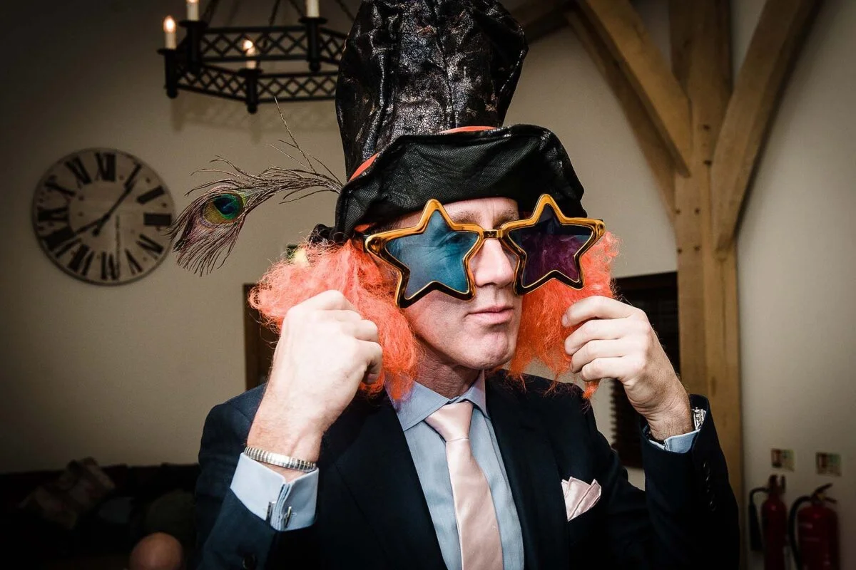 wedding_guest_photobooth_dressing_up-2x-b8b83f51