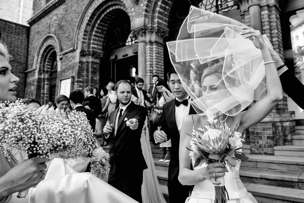 bride_veil_blowing_wind-2x-4adfdb36