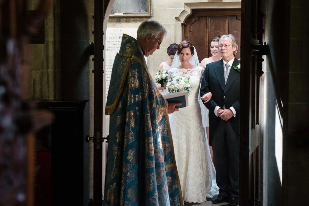 London_bride_waiting_to _walk_down_aisle-2x-7c145d2a