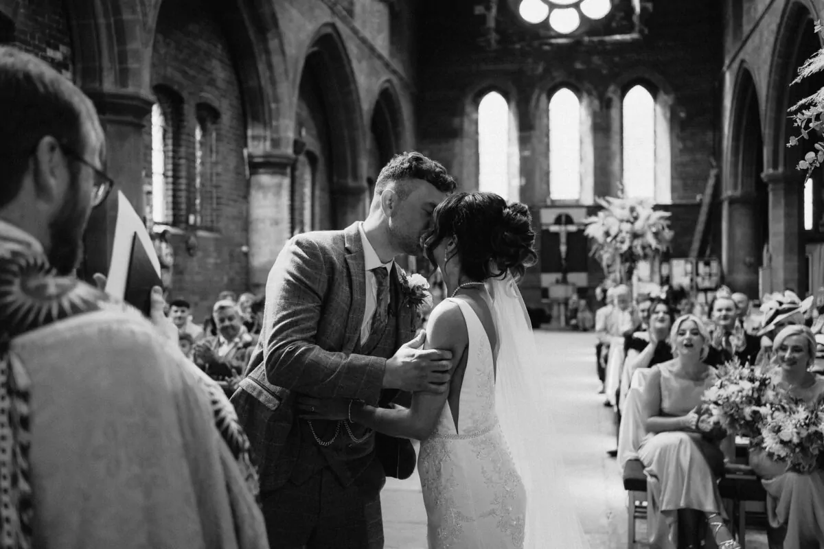 SophieAndJames-CarltonTowers-CAM1-20.4.24-07879