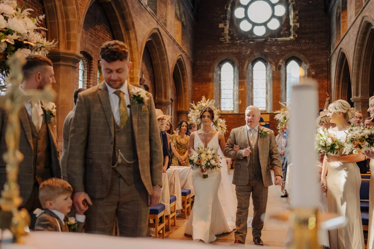 SophieAndJames-CarltonTowers-CAM1-20.4.24-07549