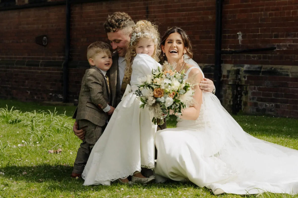 SophieAndJames-CarltonTowers-CAM1-20.4.24-08340
