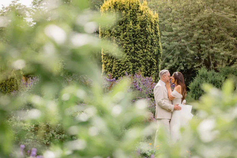 Summer wedding at Gildredge Manor