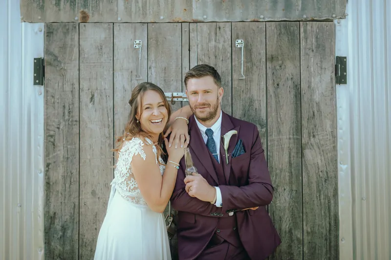 Bride & groom at Hawthbush Farm