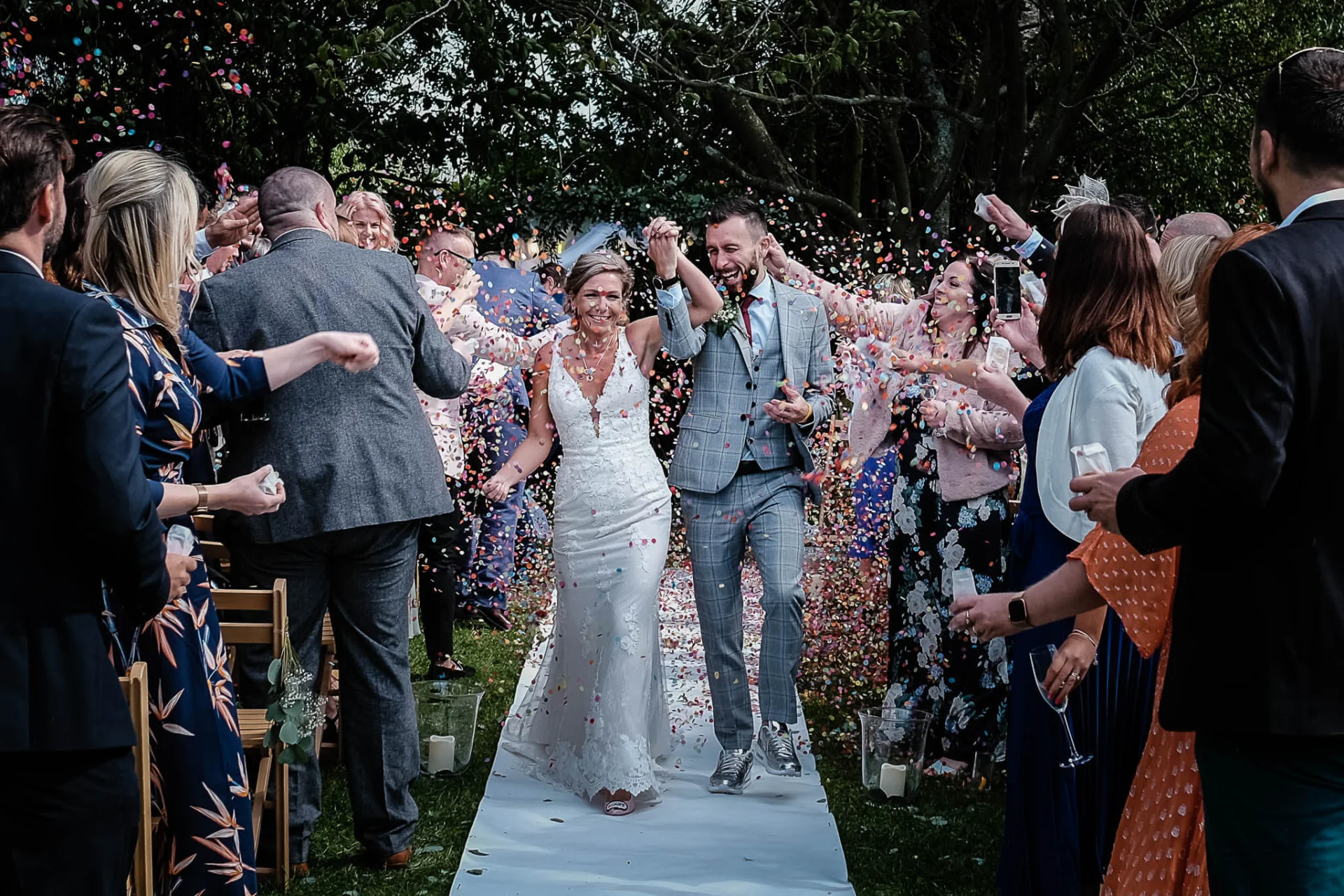Coton-Cambridgeshire-wedding-confetti (listing)