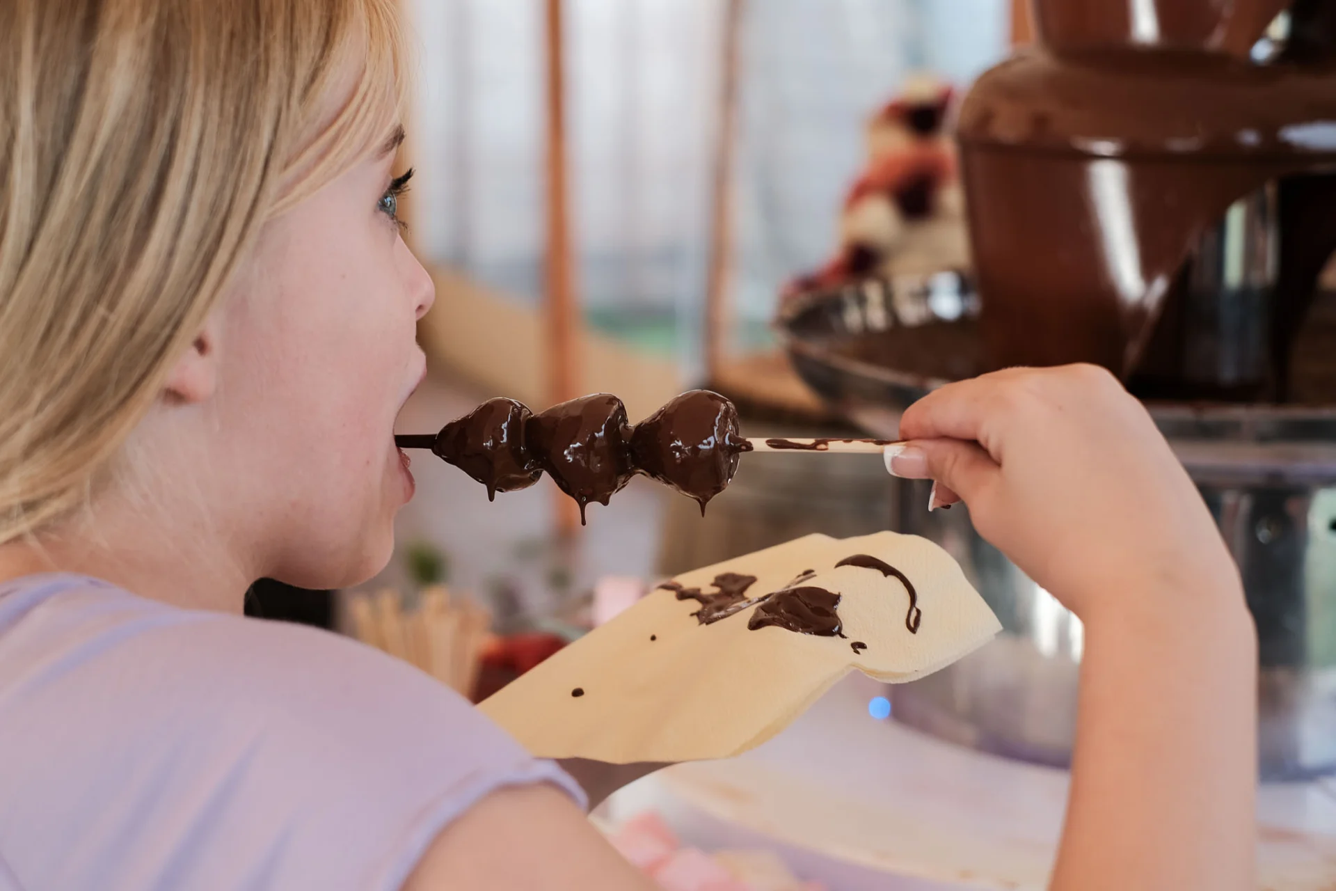 willow-grange-farm-chittering-wedding-chocolate-fountain (listing)