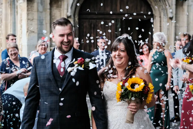 confetti-godmanchester-church-wedding