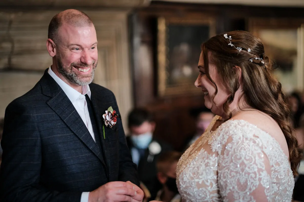 first-look-talbot-oundle-wedding
