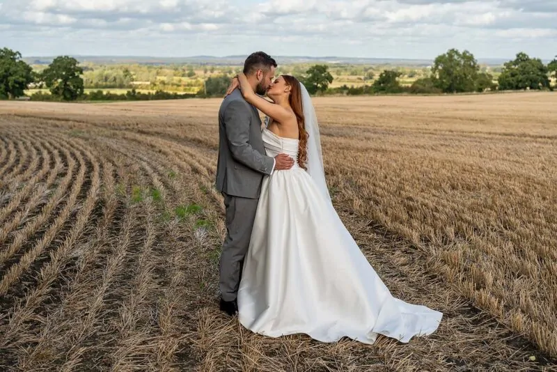 Ceremony Only - Short and Sweet. Ceremony, Family and Couple Photos for Short Weddings and Elopements.