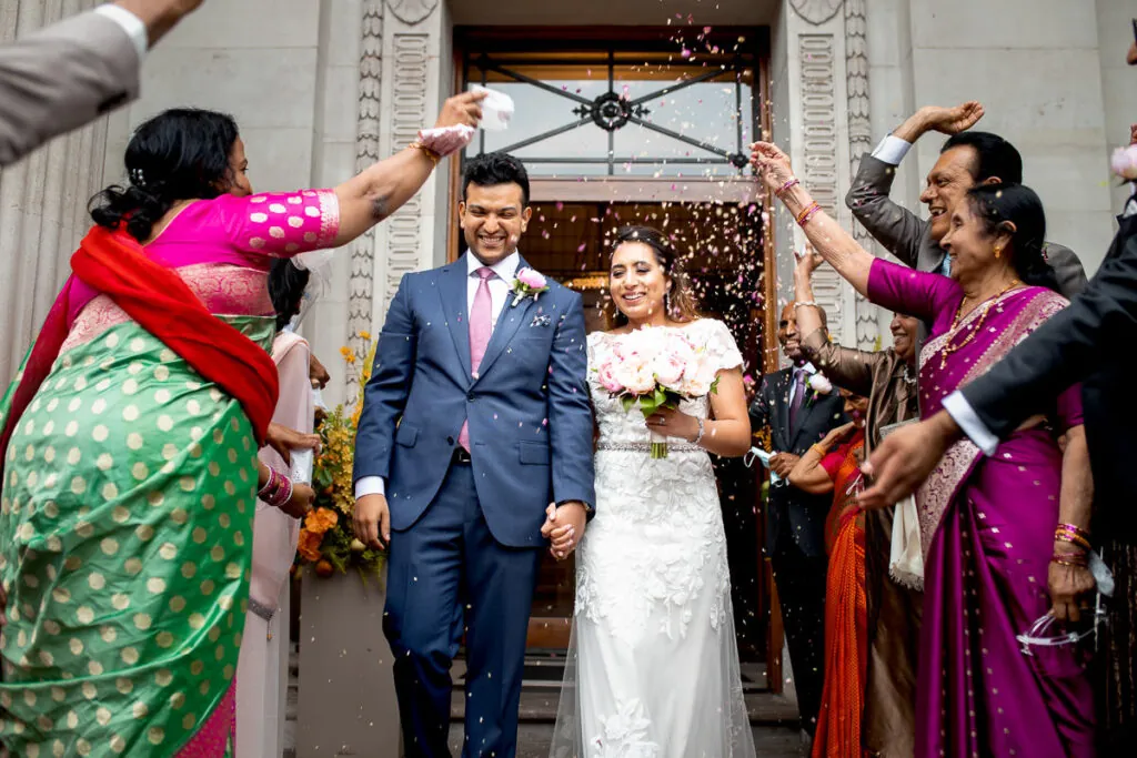 0014 best-wedding-photographer-london-2023-023
