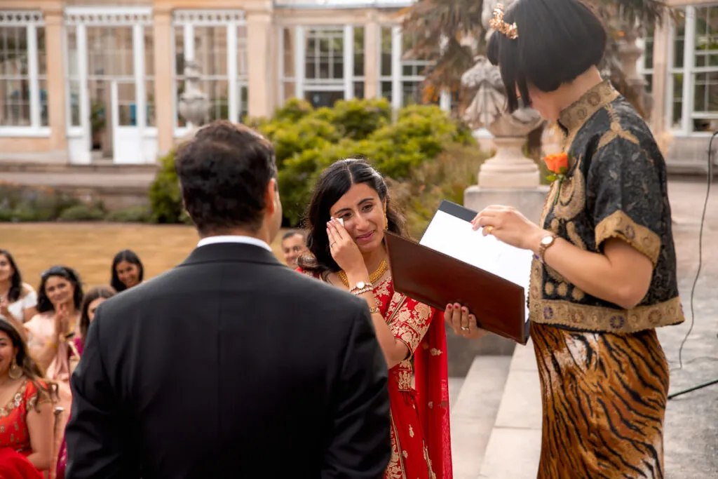 0005 best-wedding-photographer-london-2023-006