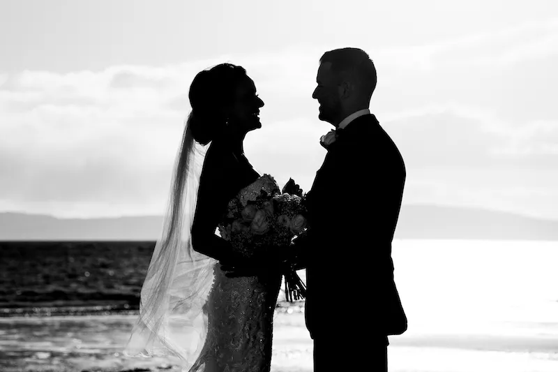 0072 ZZ53-NATURAL WEDDINGS-HIGHRES (listing)