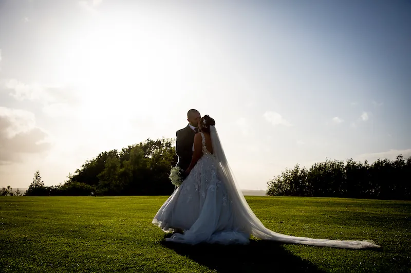 0078 ZZ59-NATURAL WEDDINGS-HIGHRES
