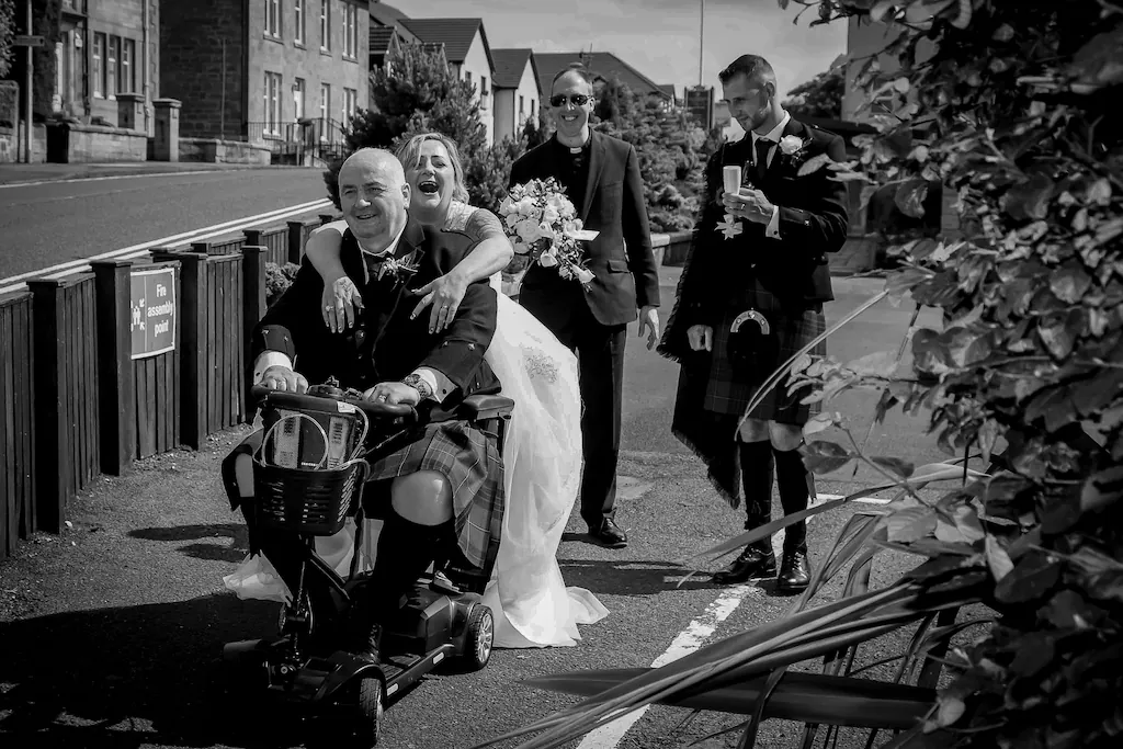 0068 ZZ48-NATURAL WEDDINGS-HIGHRES
