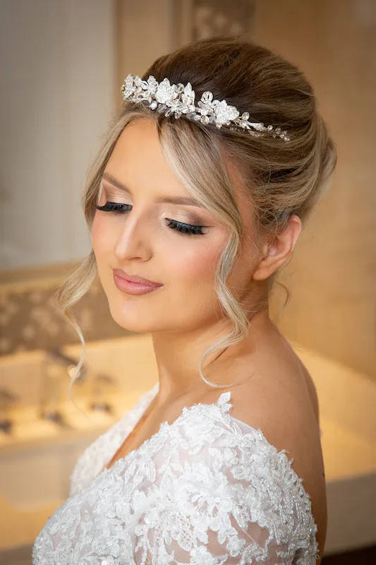 0095 ZZ78-NATURAL WEDDINGS-HIGHRES (listing)