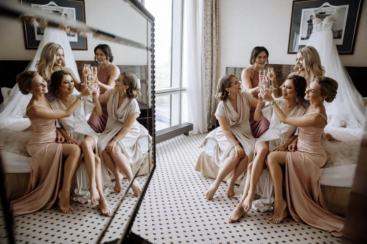 Creative Bridal Party Photo with Mirror Reflection
