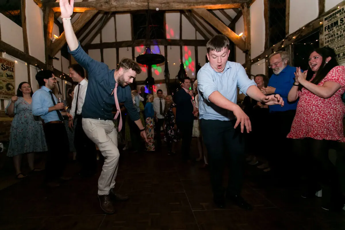 wedding-dj-kent-london-surrey-20 (listing)