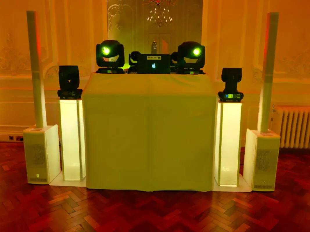 DJforme white setup (listing)