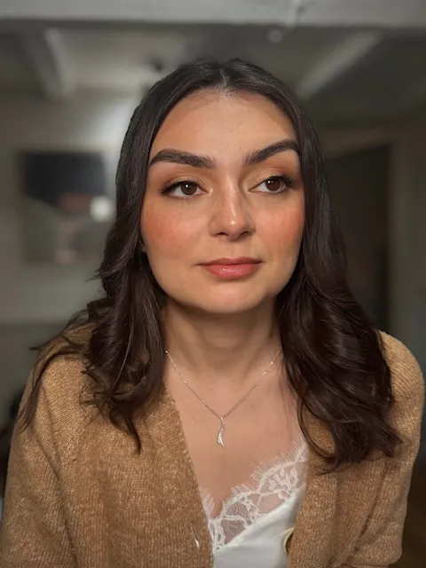 Facetune_14-04-2025-21-39-57