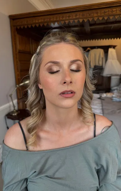 Facetune_18-02-2025-21-08-00