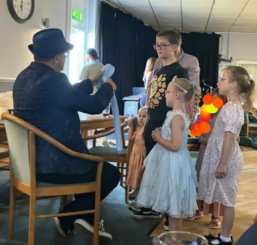 Entertain the Children on Your Big Day.