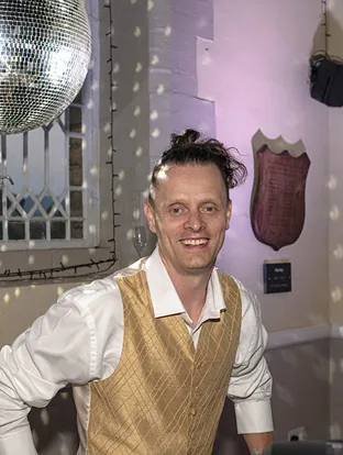 Proper Wedding Entertainment