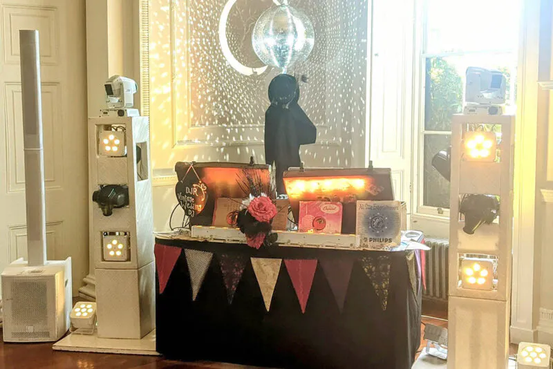 Vintage-Wedding-DJ-Setup-copy