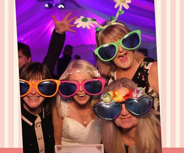 Photo Booth 7 (listing)