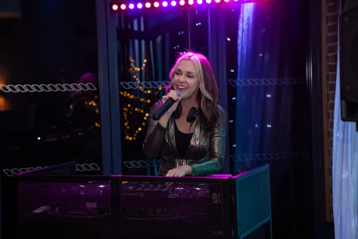 Solo Singer!