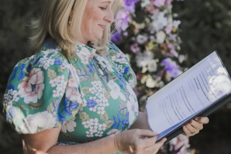 London Love : Experienced, Friendly Wedding Celebrant