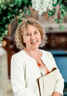 Tanya Jones Perfect Promises Wedding Celebrant Sussex Celebrant UK Celebrant 5