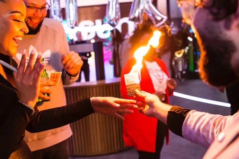 🌟 Show-Stopping Close-Up Magic That Wows Guests at Evening Receptions 🌟