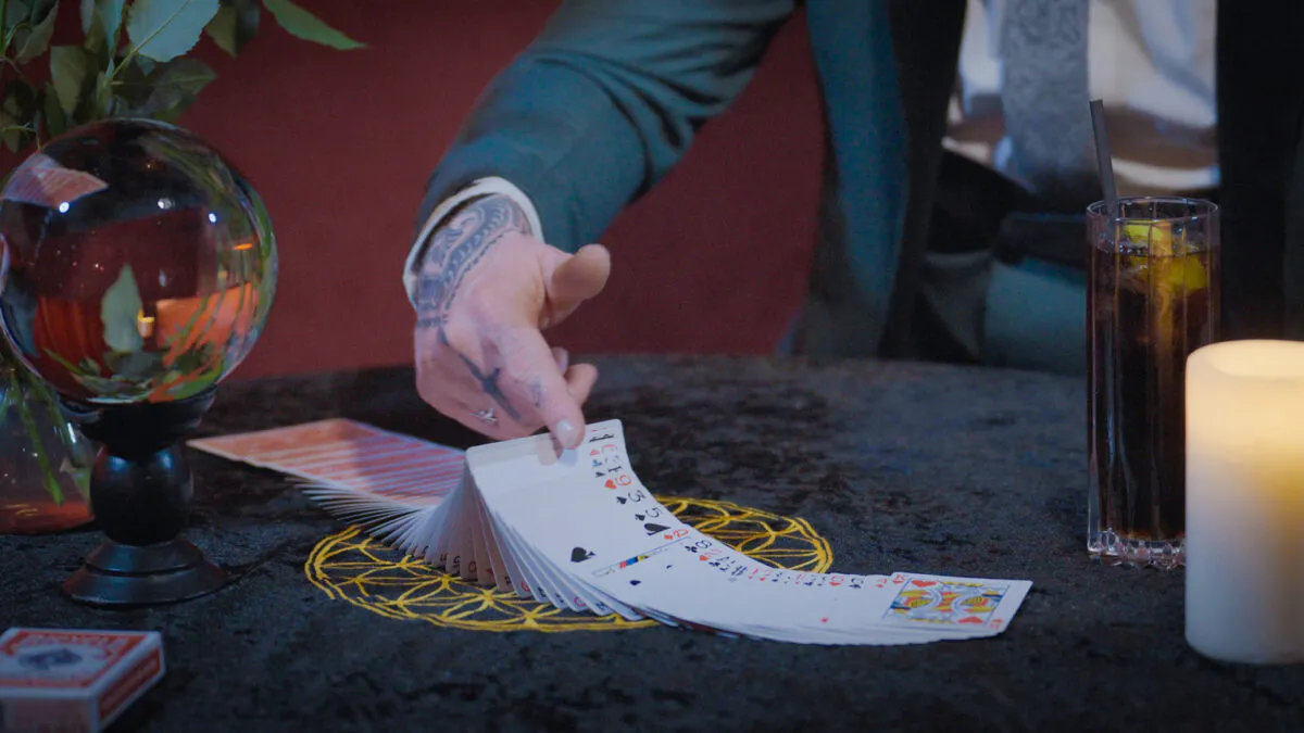 david_stewart_magician_close_up_magic_wedding_party_entertainment_entertainer_amazing_west_east_sussex_surrey_london_1_40 (listing)