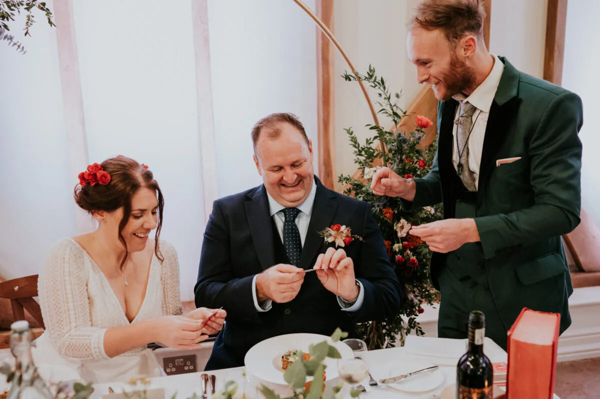 david_stewart_magic_magician_worthing_brighton_west_east_sussex_london_party_entertainment_entertainer_wedding_christmas_new_years_eve_hypnotist_hypnotherapy_45 (listing)
