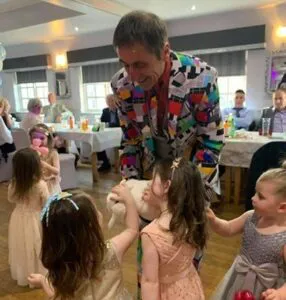 christening.party_.400 (listing)