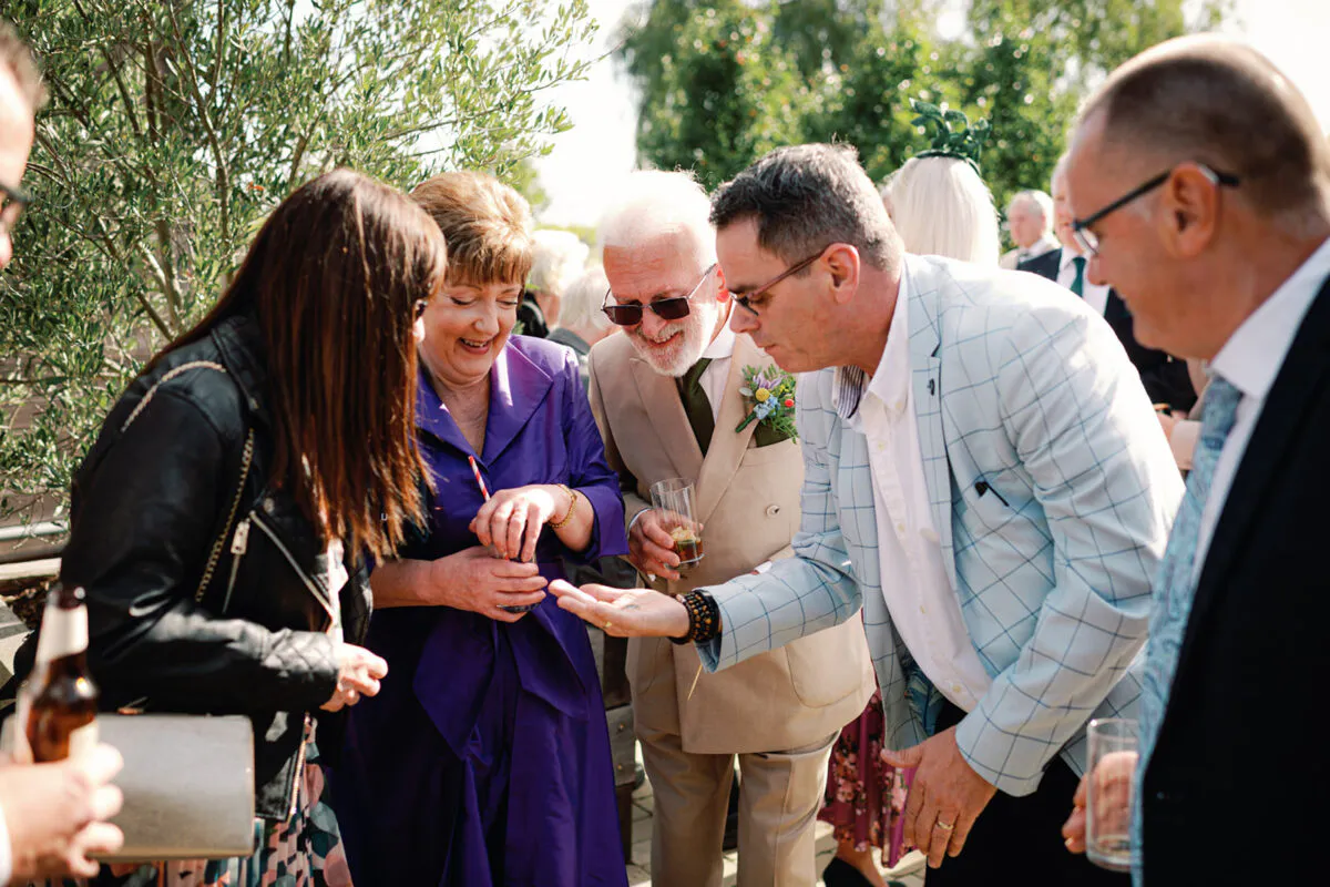 Beth + Phil PREVIEWS