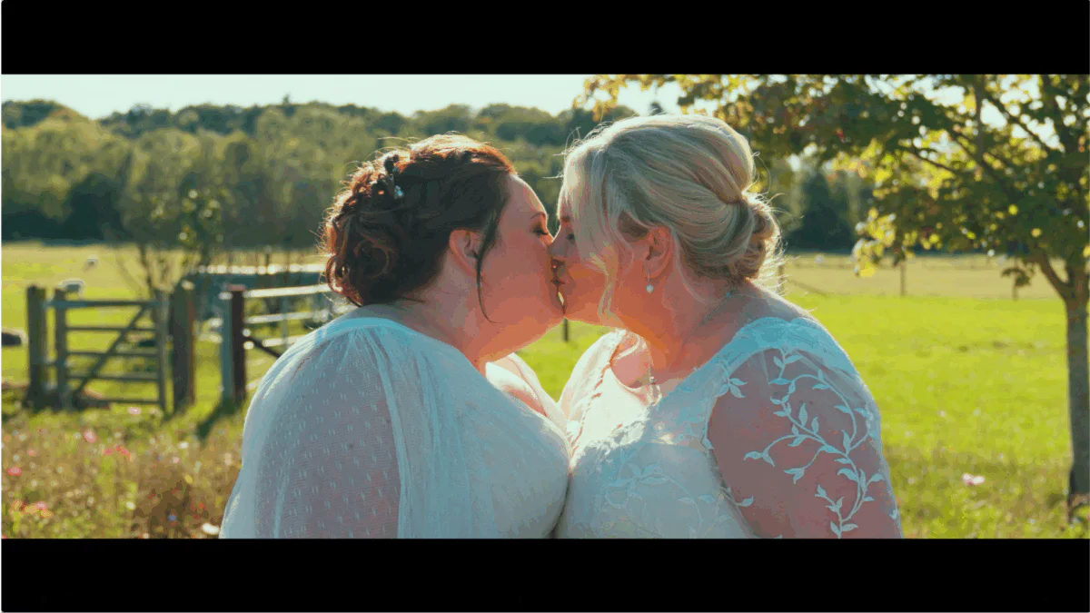 Courtney & Leanne sunshine kiss