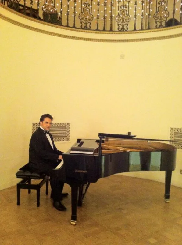 daniel-mayfair-club-copy
