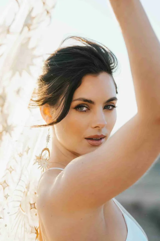 Bridal Makeup (Up to 100 Miles)