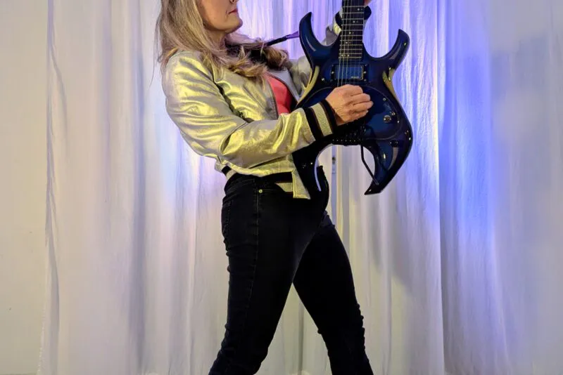 Dawn DJ Guitar_3