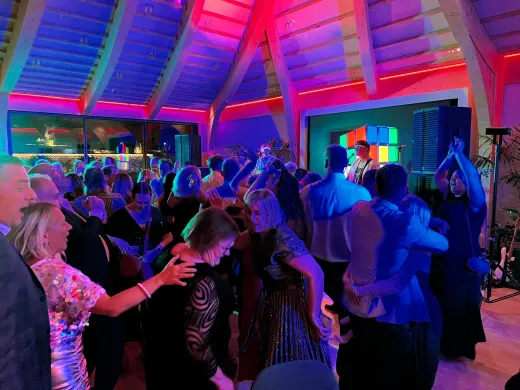 80s night (listing)